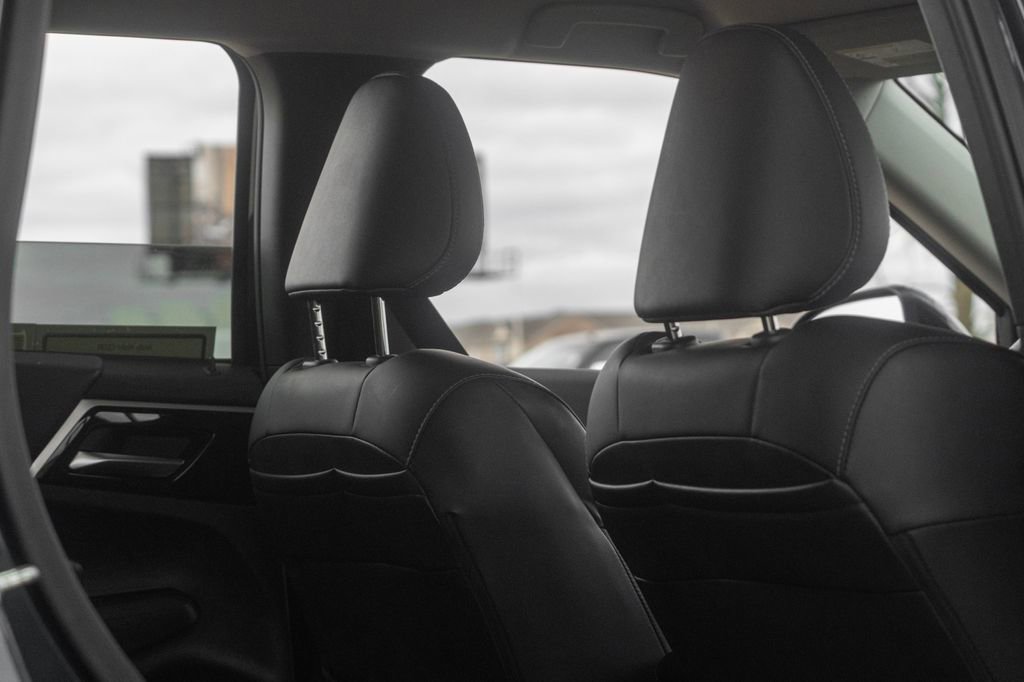 Used 2024 Mitsubishi Outlander SE Black Edition image 50