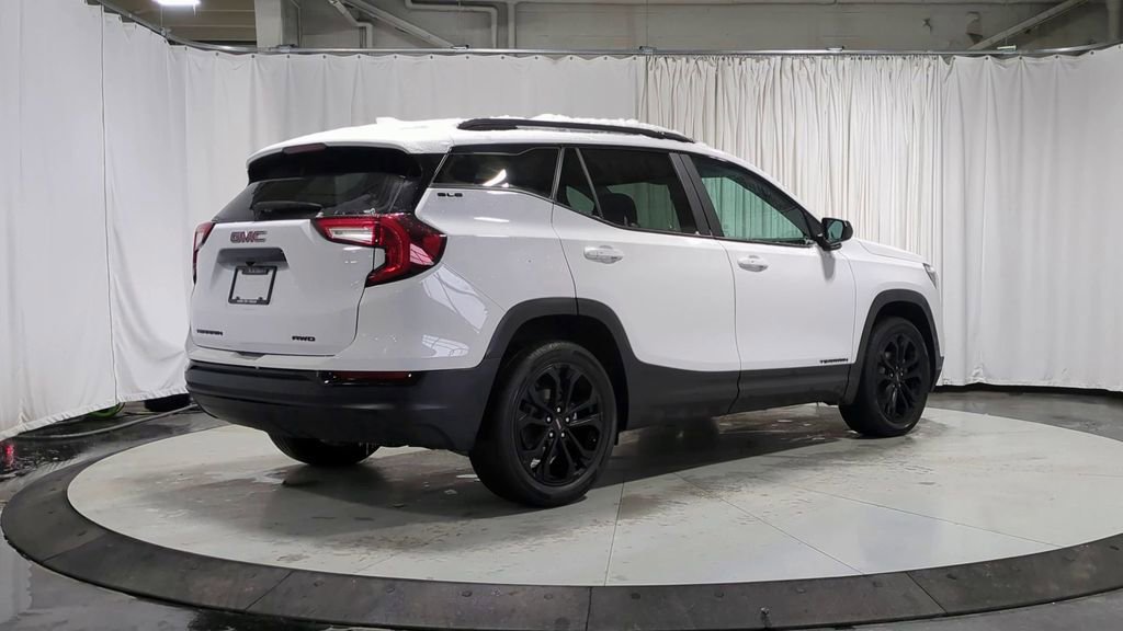 Used 2022 GMC Terrain SLE w/ Driver Convenience Package image 10