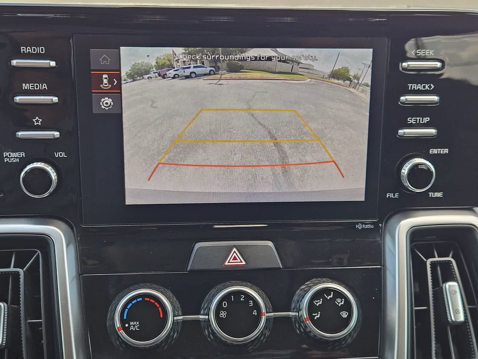 Used 2022 Kia Sorento LX FWD image 16