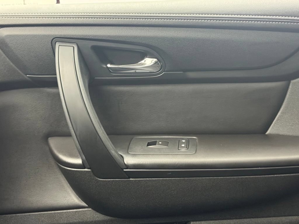 Used 2015 Chevrolet Traverse LT FWD image 39