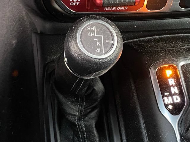 New 2026 Jeep Gladiator Mojave w/ Safety Group AWD/4WD image 23
