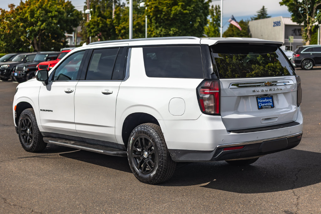 Used 2022 Chevrolet Suburban LS AWD/4WD image 9