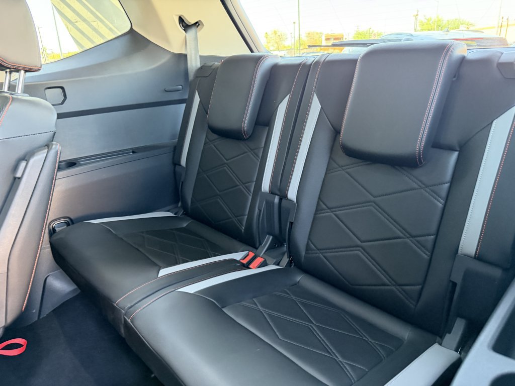 Used 2024 Volkswagen Atlas Peak Edition SEL AWD/4WD image 41