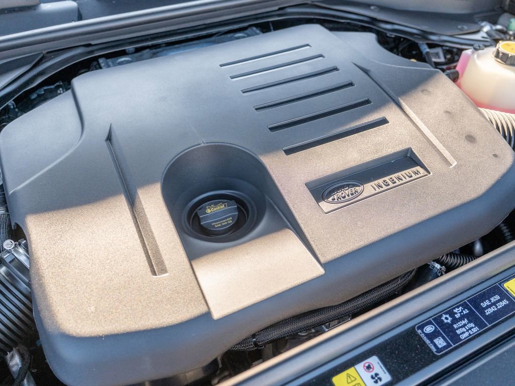 New 2026 Land Rover Range Rover SE image 24