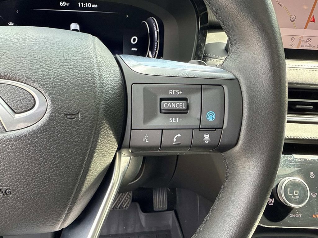 Certified 2025 INFINITI QX60 Luxe w/ Black Edition image 9