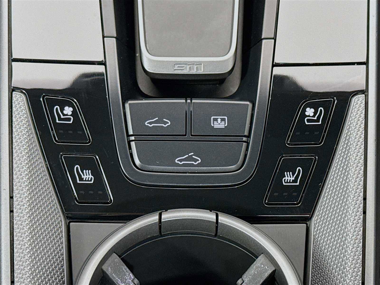 Certified 2020 Porsche 911 Carrera image 21