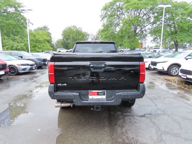 Used 2025 Toyota Tacoma SR w/ SR Upgrade Package AWD/4WD image 5