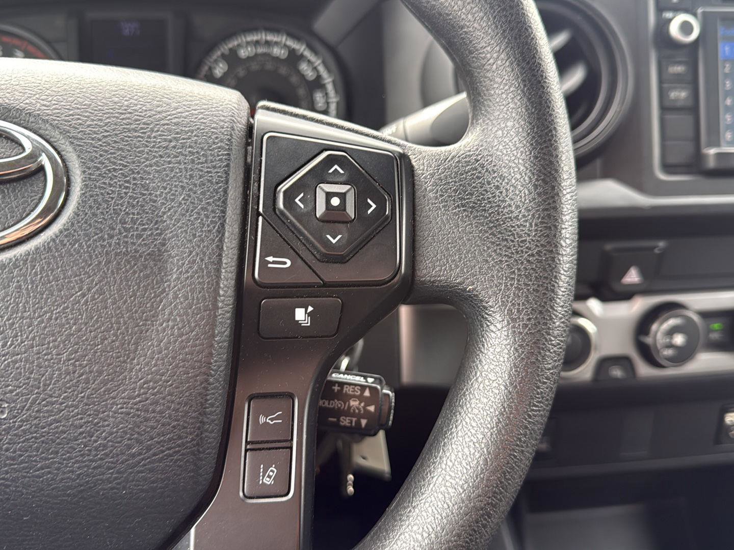 Used 2019 Toyota Tacoma SR image 11