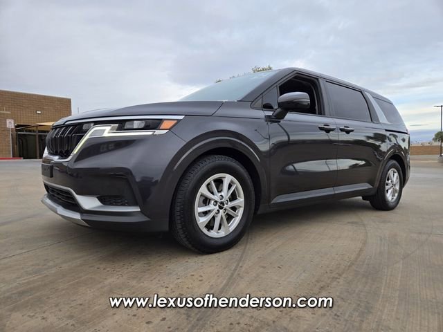 Used 2024 Kia Carnival LX video 2