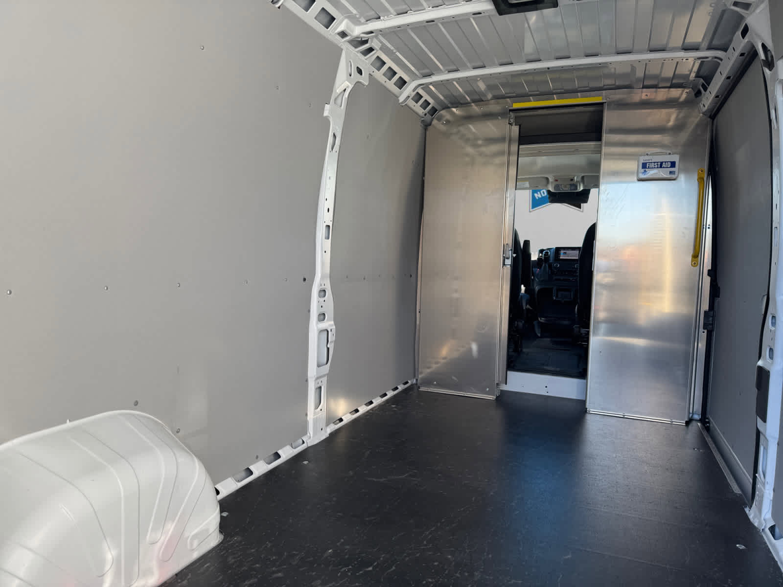 Used 2025 RAM ProMaster 2500 w/ Convenience Group image 14