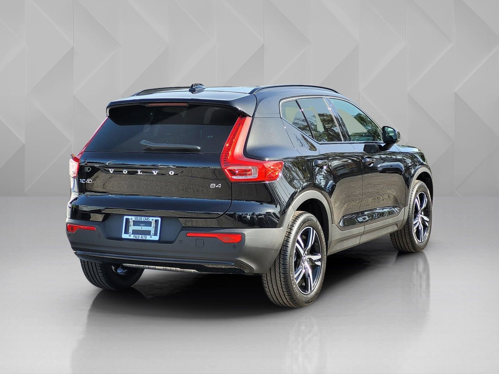 New 2026 Volvo XC40 B4 Core w/ Climate Package image 6