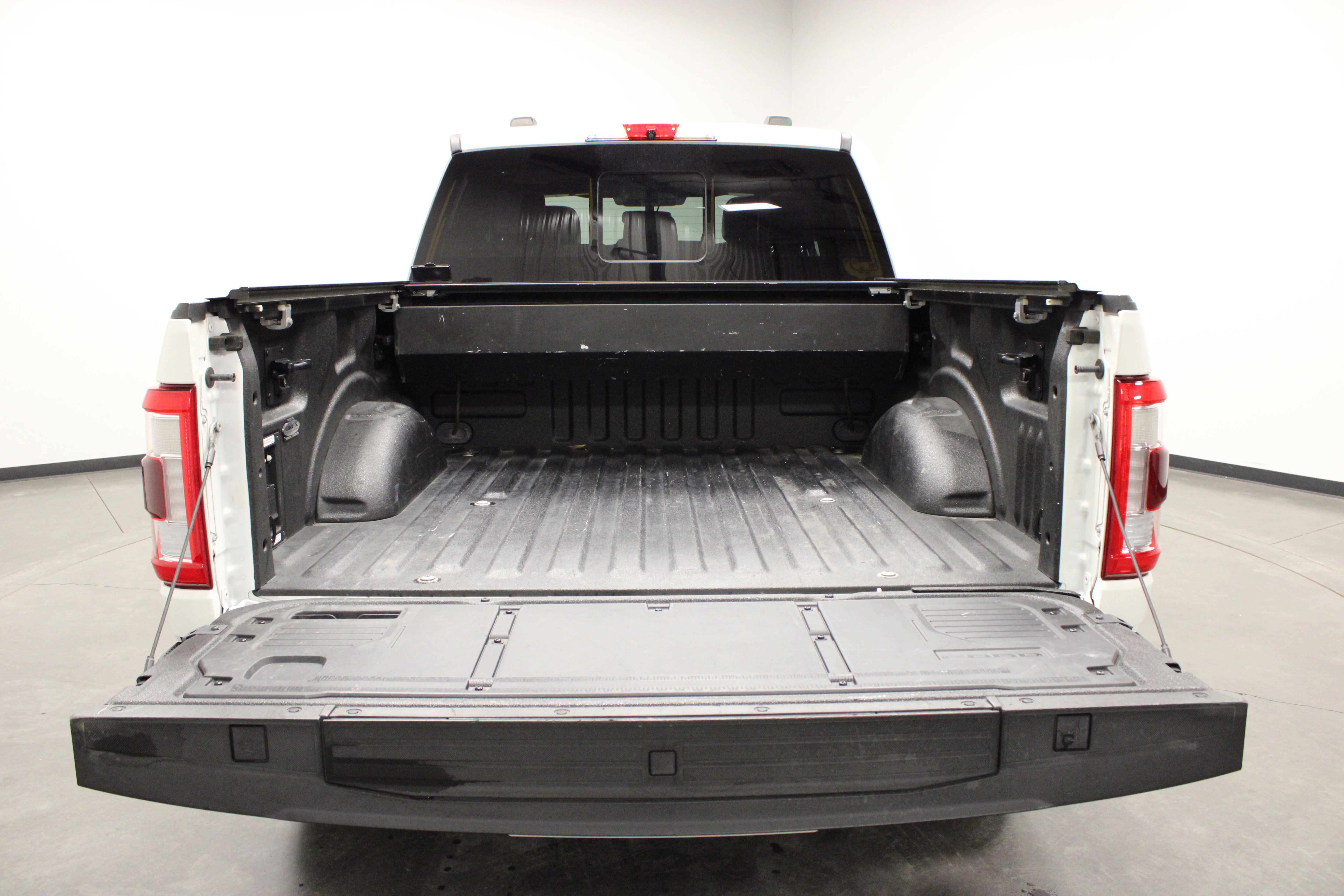 Used 2022 Ford F150 Platinum w/ Equipment Group 701A High AWD/4WD image 15