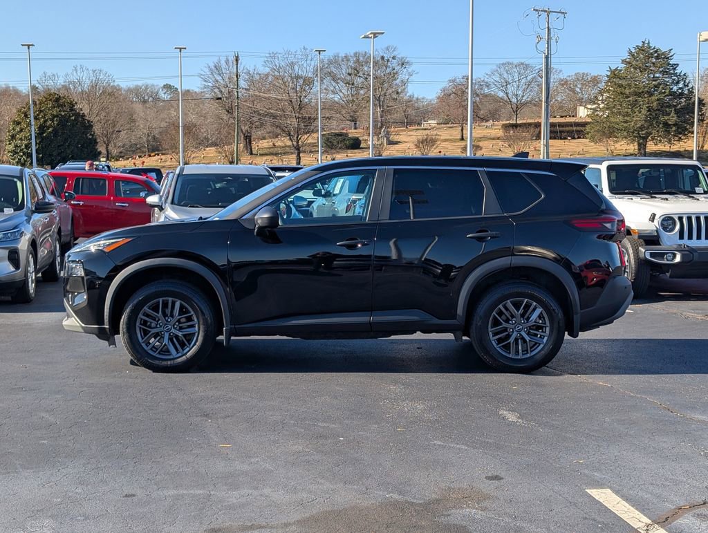 Used 2023 Nissan Rogue S image 5