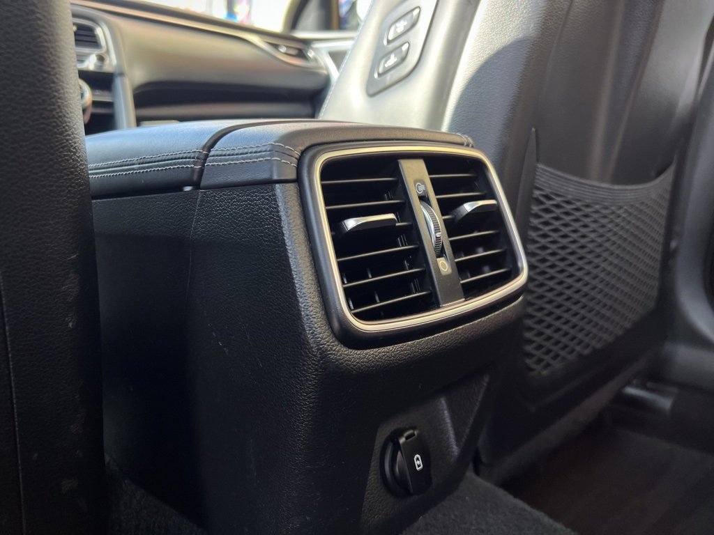 Used 2020 Genesis G70 3.3T w/ Prestige Package image 23