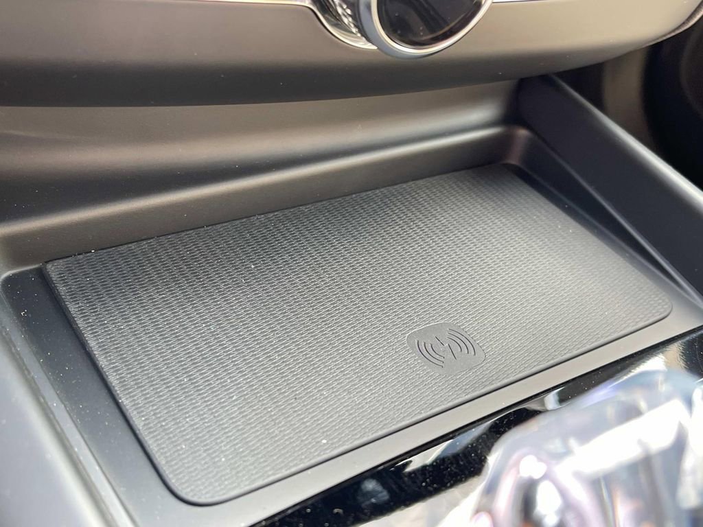 New 2026 Volvo XC60 B5 Plus w/ Protection Package Premier image 28