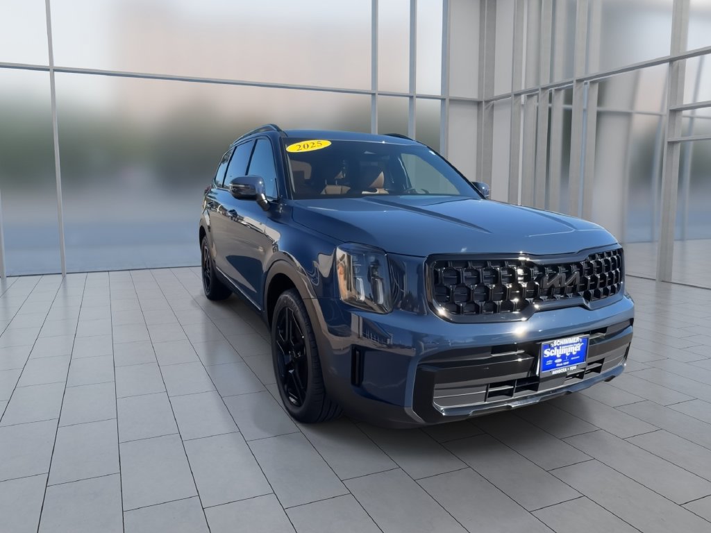Used 2025 Kia Telluride EX X-Line AWD/4WD image 2
