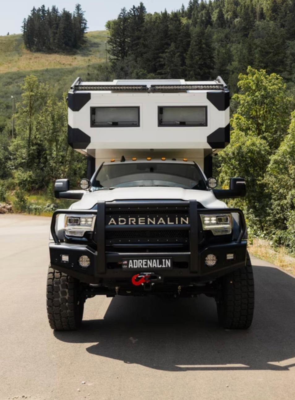 Used 2024 RAM 5500 4x4 Crew Cab image 8