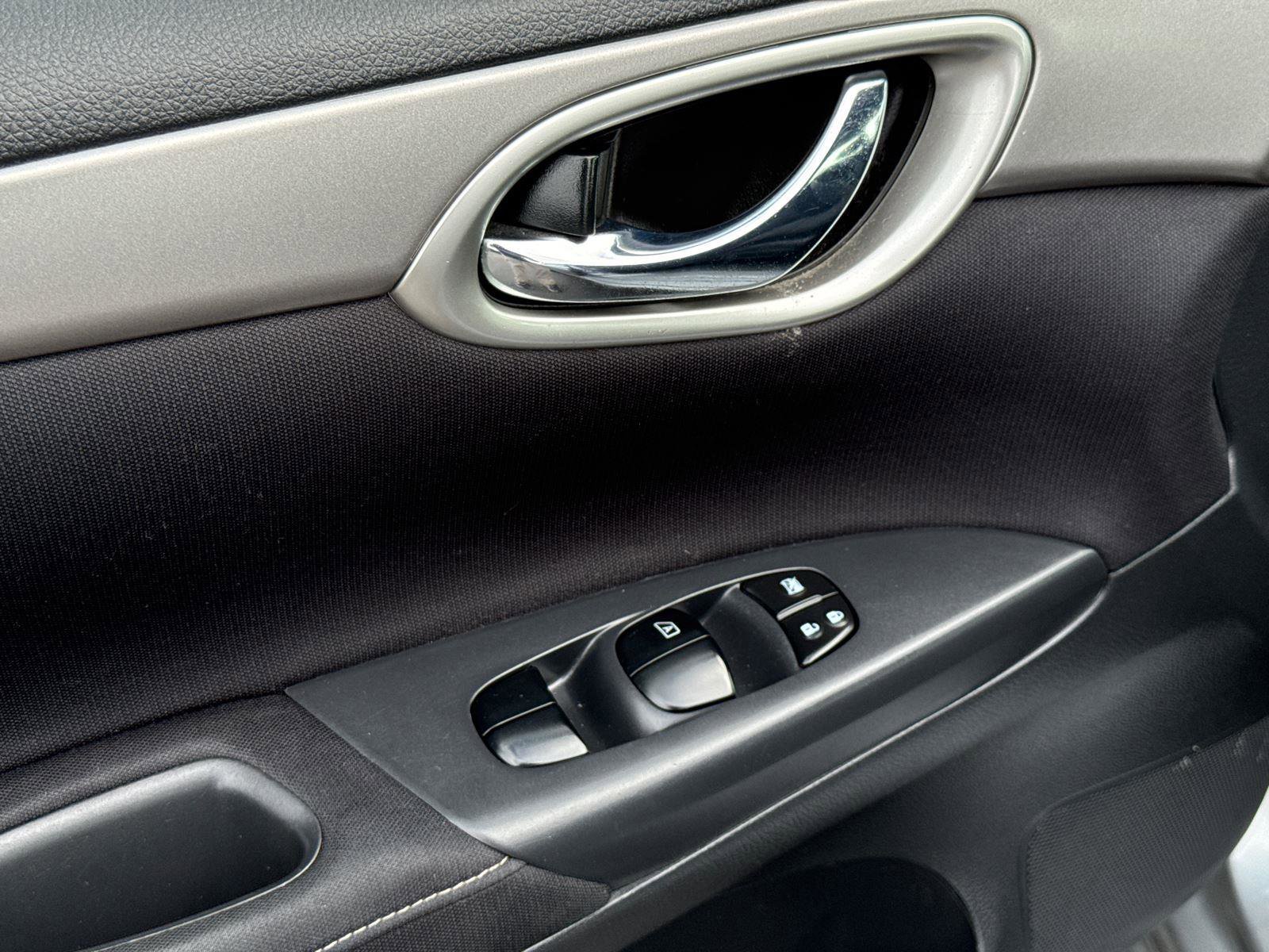 Used 2014 Nissan Sentra SV image 30