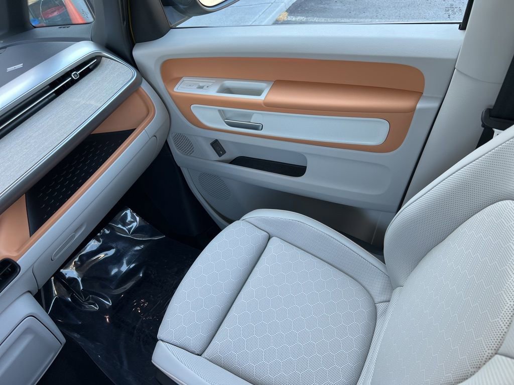 New 2025 Volkswagen ID. Buzz 1st Edition image 26