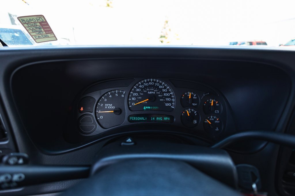 Used 2003 Chevrolet Suburban 4WD image 13