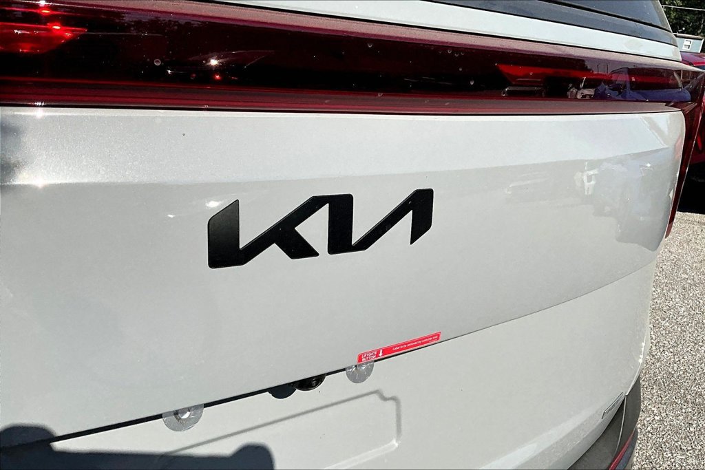 New 2027 Kia Carnival SX FWD image 9