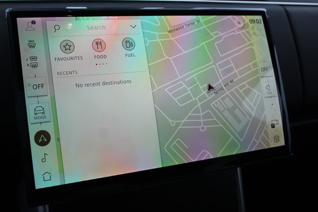 New 2026 Land Rover Range Rover Long Wheelbase SE image 18