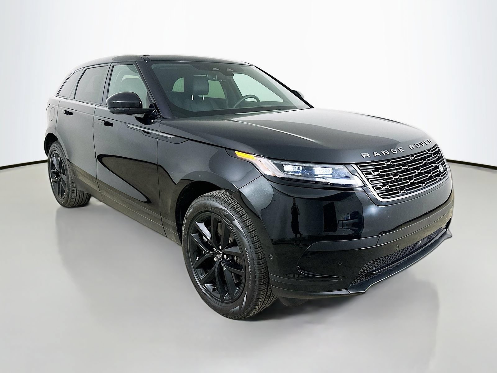 Used 2026 Land Rover Range Rover Velar S AWD/4WD image 3