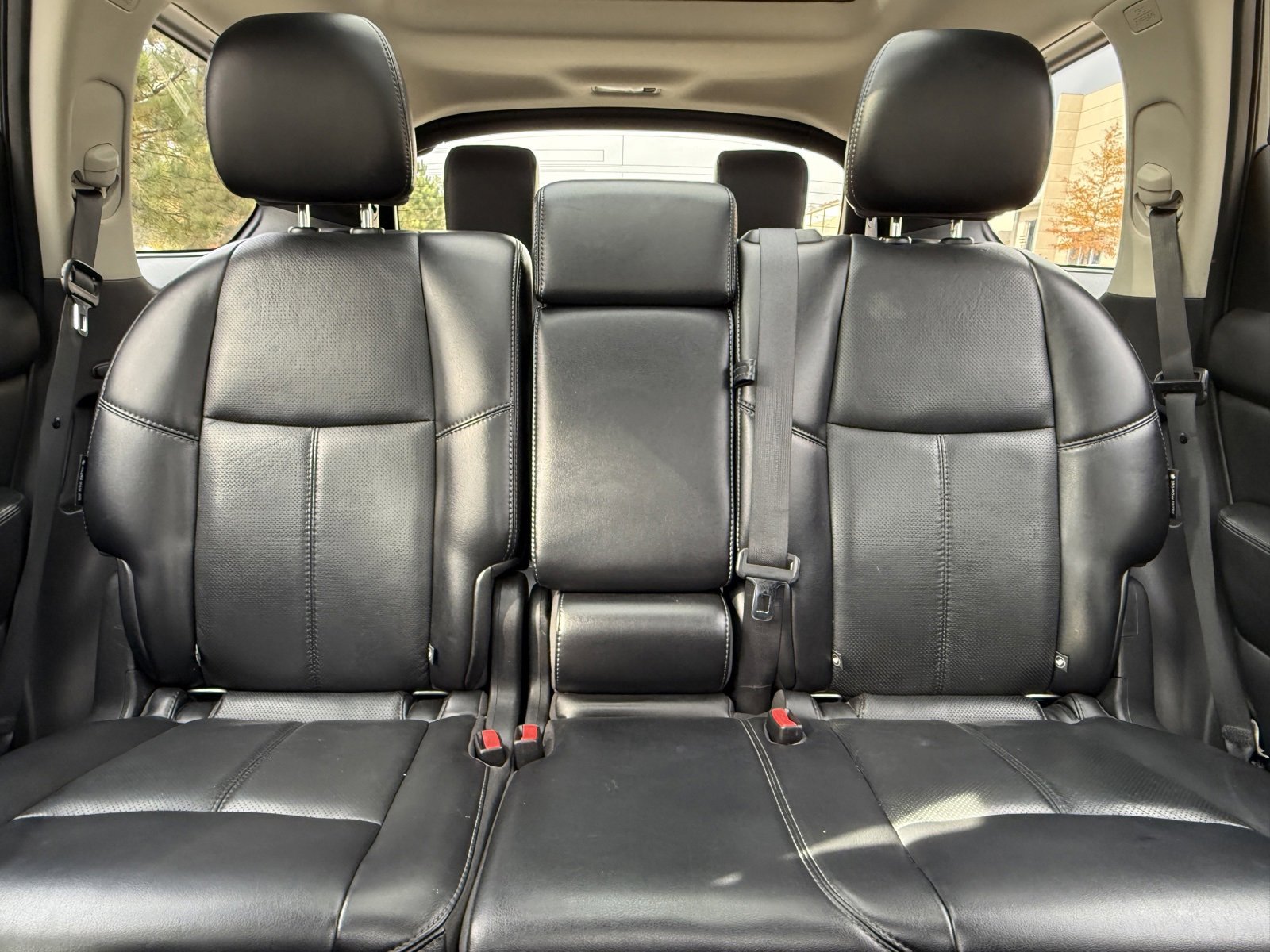 Used 2018 Nissan Pathfinder Platinum image 40