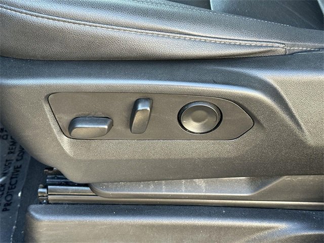 Used 2023 Chevrolet Suburban LT image 32