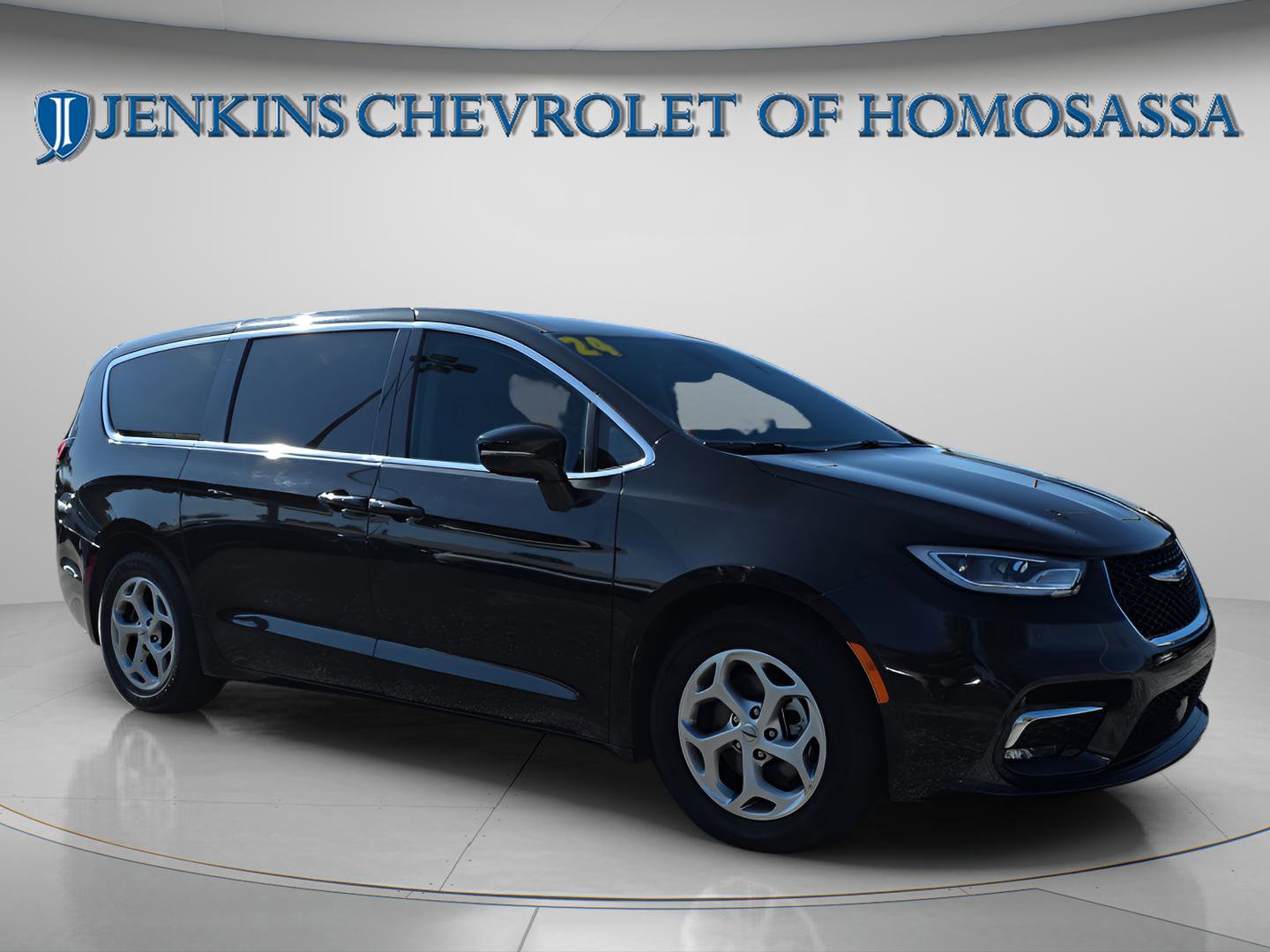 Used 2024 Chrysler Pacifica Limited