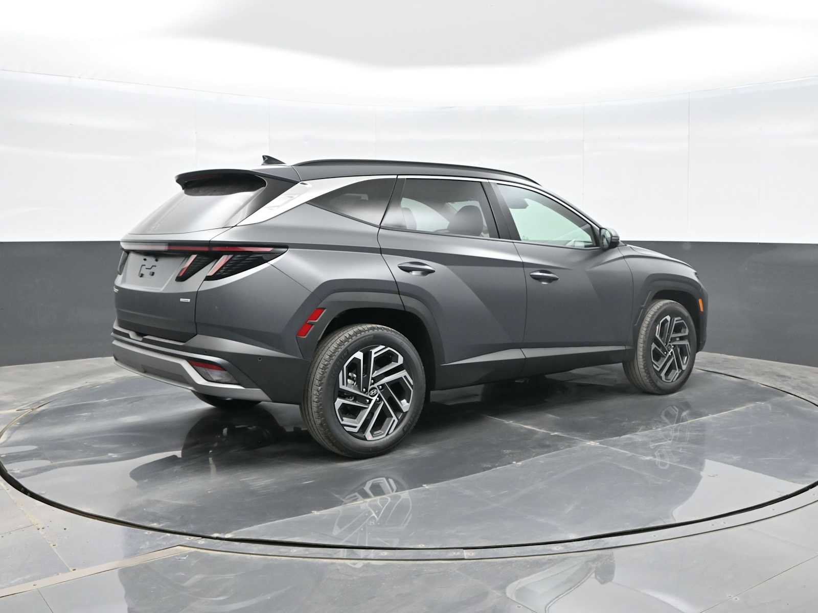 New 2026 Hyundai Tucson Limited image 8