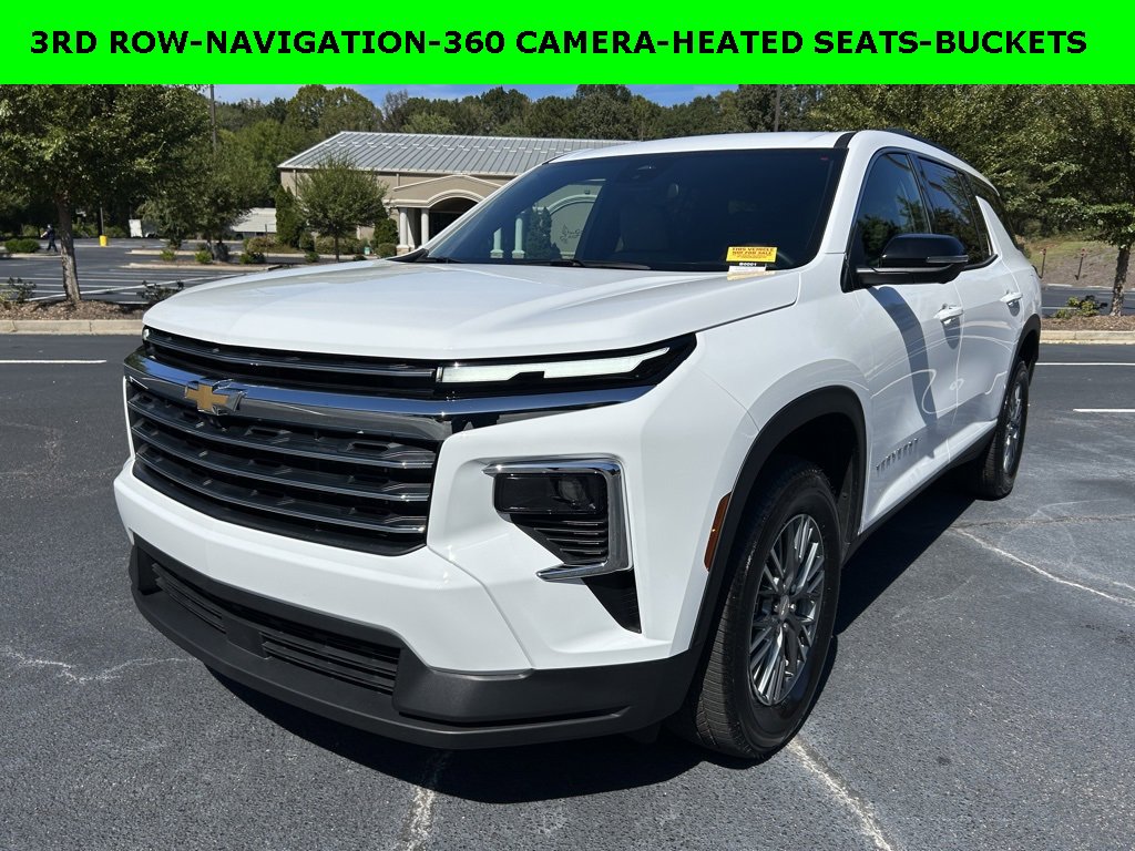 Used 2025 Chevrolet Traverse LT w/ Driver Confidence Package