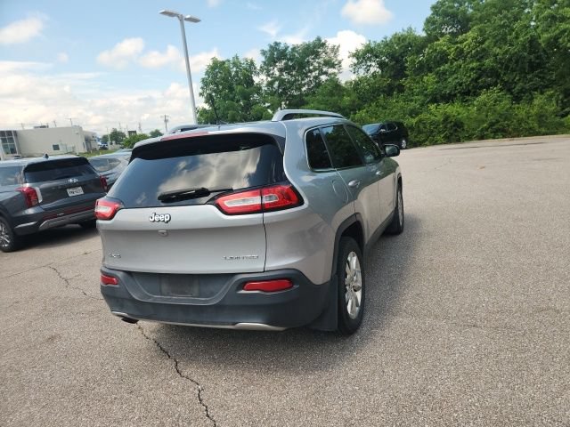 Used 2016 Jeep Cherokee Limited AWD/4WD image 8