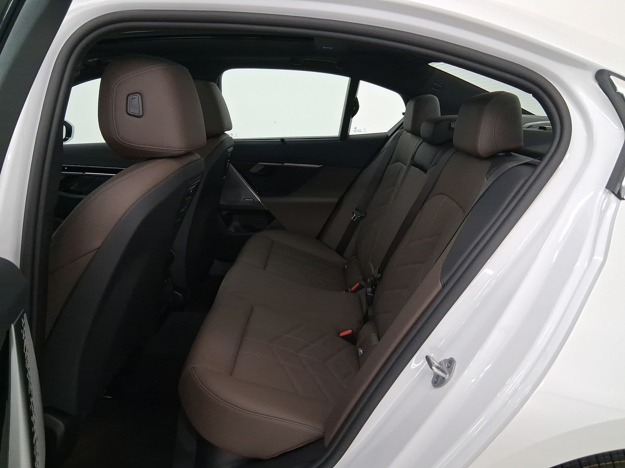New 2026 BMW 530i w/ Executive Package RWD image 13