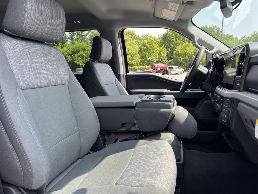 New 2026 Ford F250 XLT w/ XLT Premium Package AWD/4WD image 26