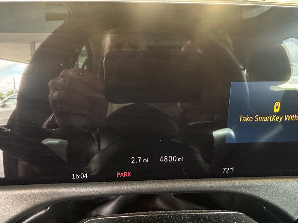 Used 2025 Mercedes-Benz E 350 4MATIC Sedan image 16