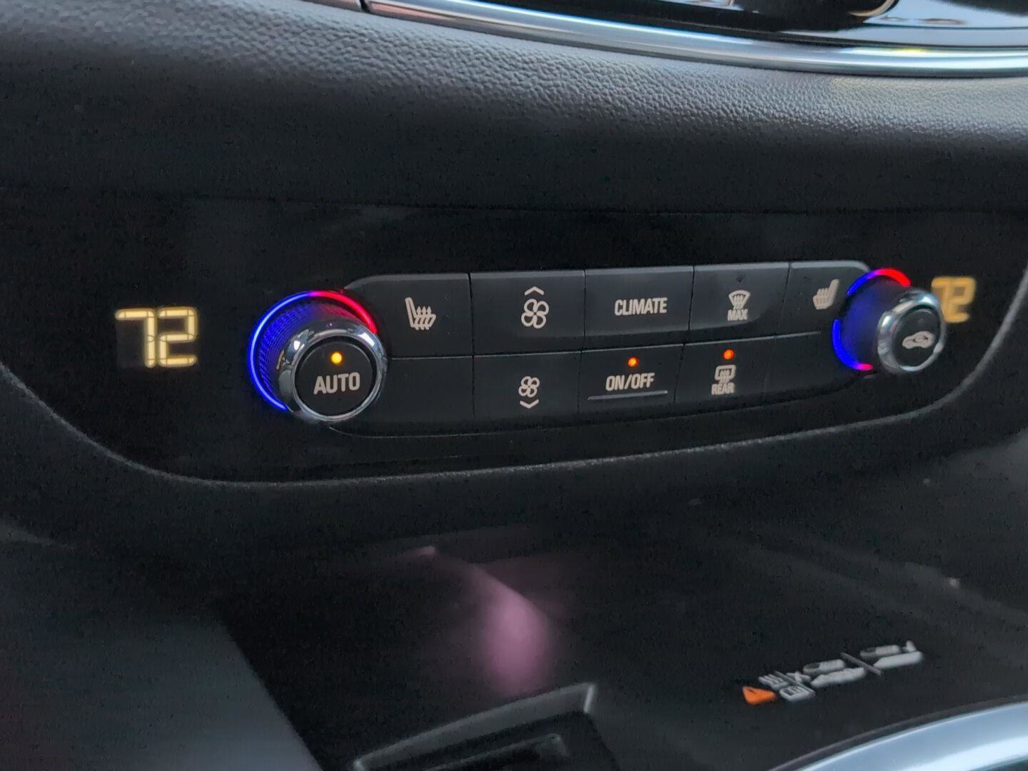 Used 2024 Buick Enclave Essence w/ Experience Buick Package image 31