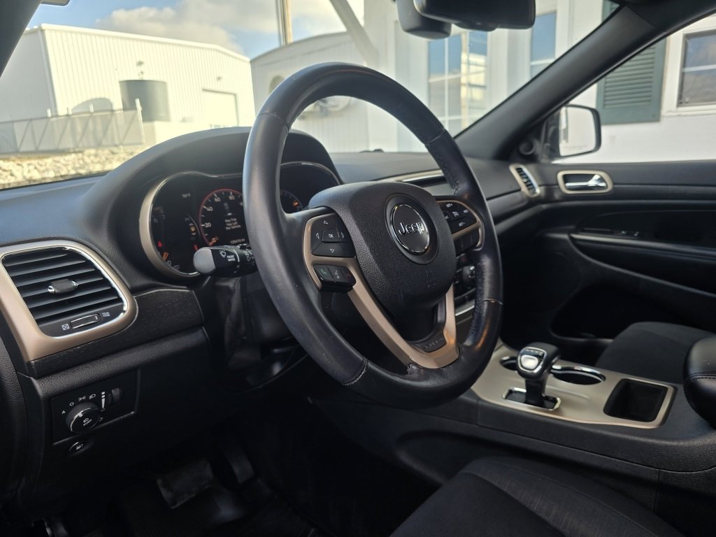 Used 2015 Jeep Grand Cherokee Laredo w/ Quick Order Package 23E image 14