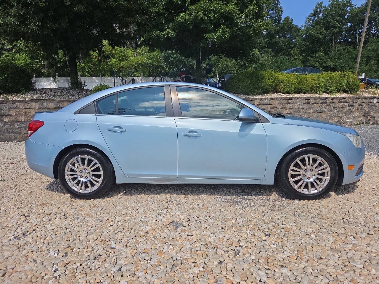 Used 2011 Chevrolet Cruze Eco FWD image 7
