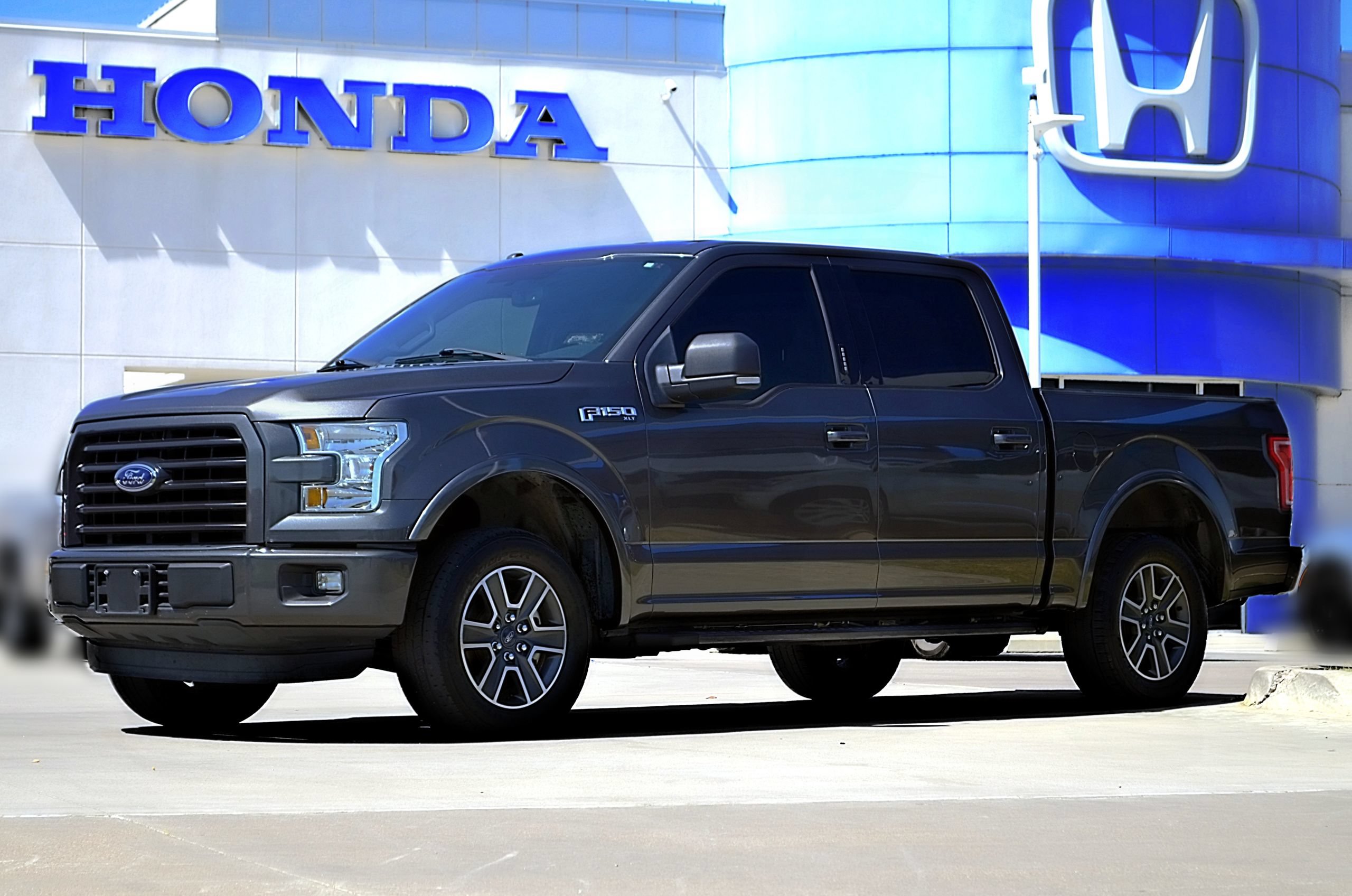 Used 2016 Ford F150 XLT w/ Equipment Group 302A Luxury