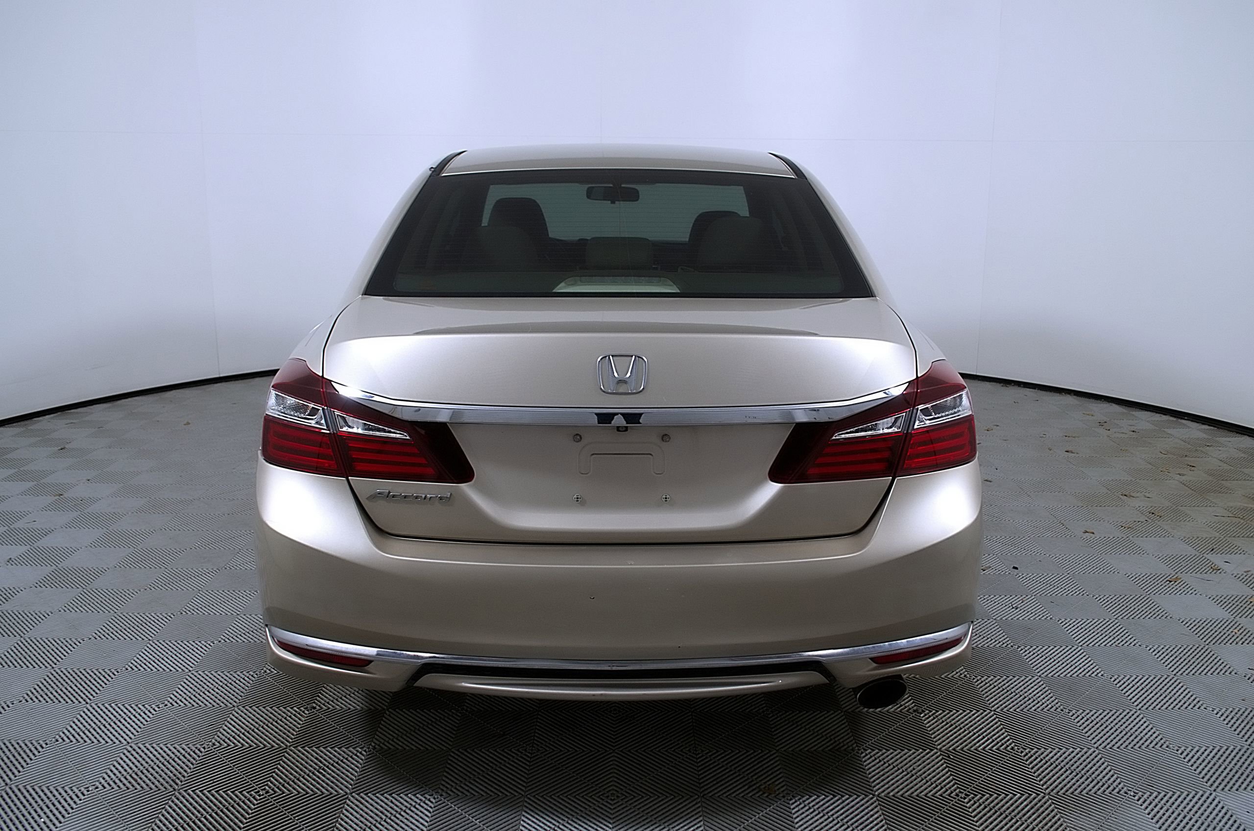 Used 2016 Honda Accord LX image 8