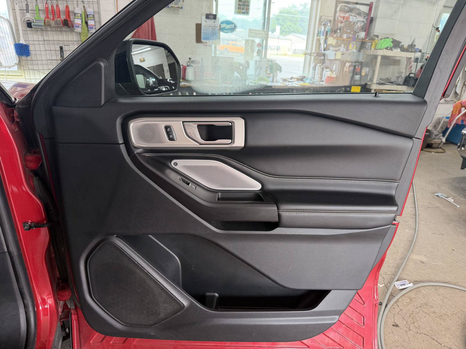 Used 2020 Ford Explorer ST w/ Premium Technology Package AWD/4WD image 30