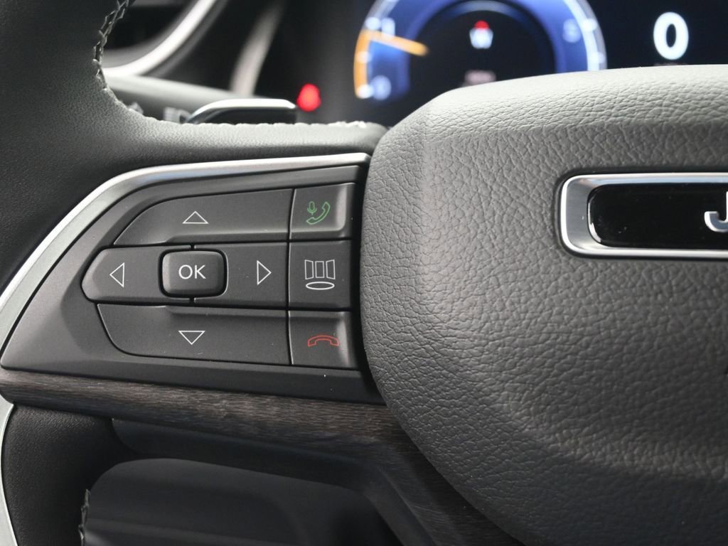 New 2025 Jeep Grand Cherokee L Limited w/ Black Appearance Package image 23