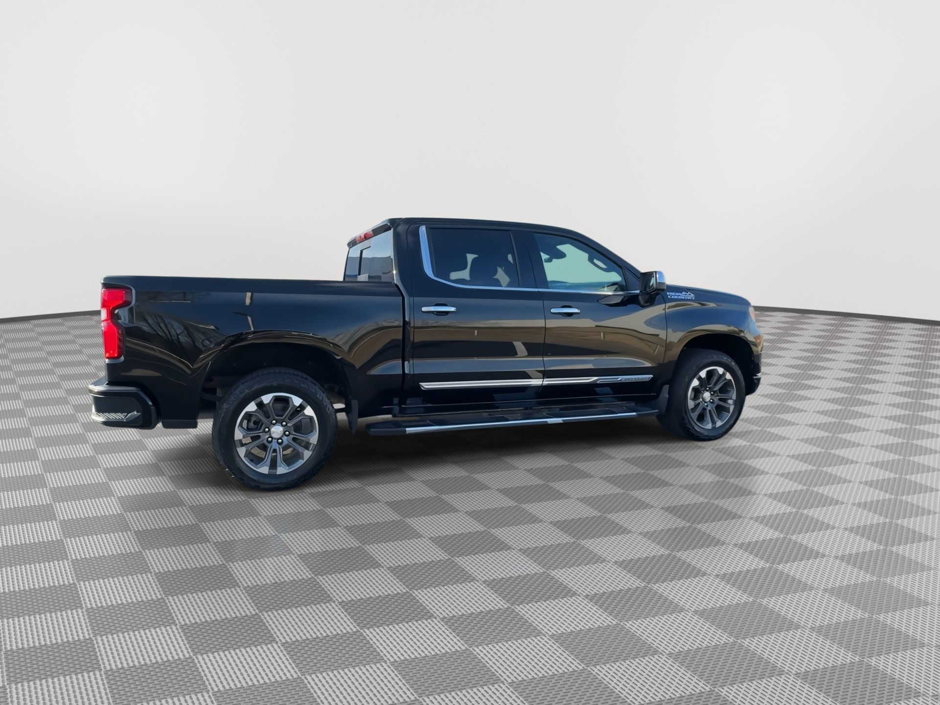 Certified 2024 Chevrolet Silverado 1500 High Country w/ Technology Package image 9