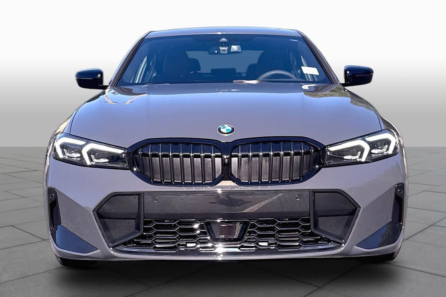 New 2026 BMW 330i Sedan w/ M Sport Package RWD image 3