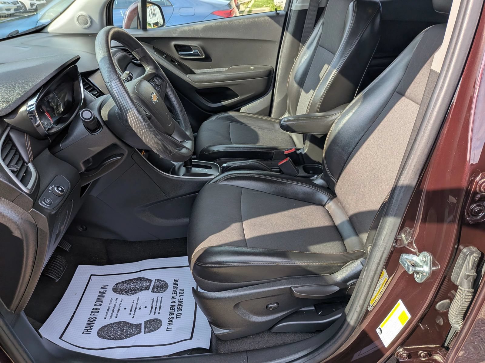 Used 2021 Chevrolet Trax LT AWD/4WD image 18