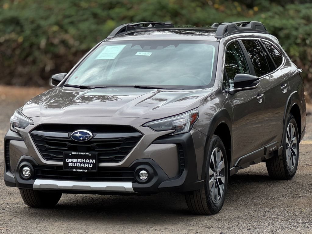 Used 2023 Subaru Outback Limited XT AWD/4WD image 3