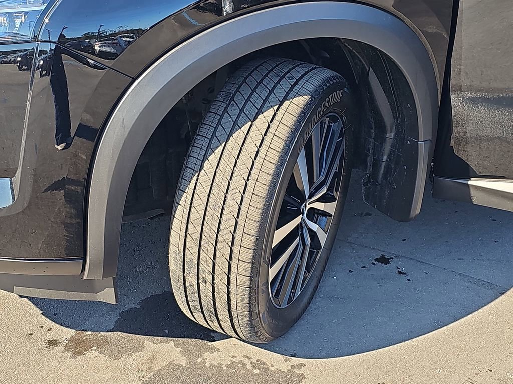 Used 2024 Nissan Pathfinder Platinum w/ Cargo Package image 37