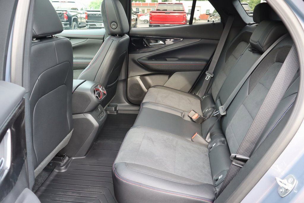 New 2025 Chevrolet Blazer EV RS image 24