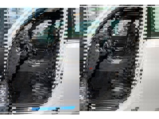 New 2026 BMW 330i xDrive Sedan w/ Premium Package image 58